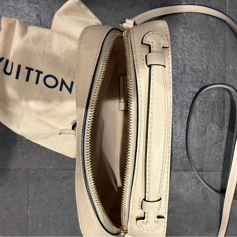 Bag - Picture 4 of 5